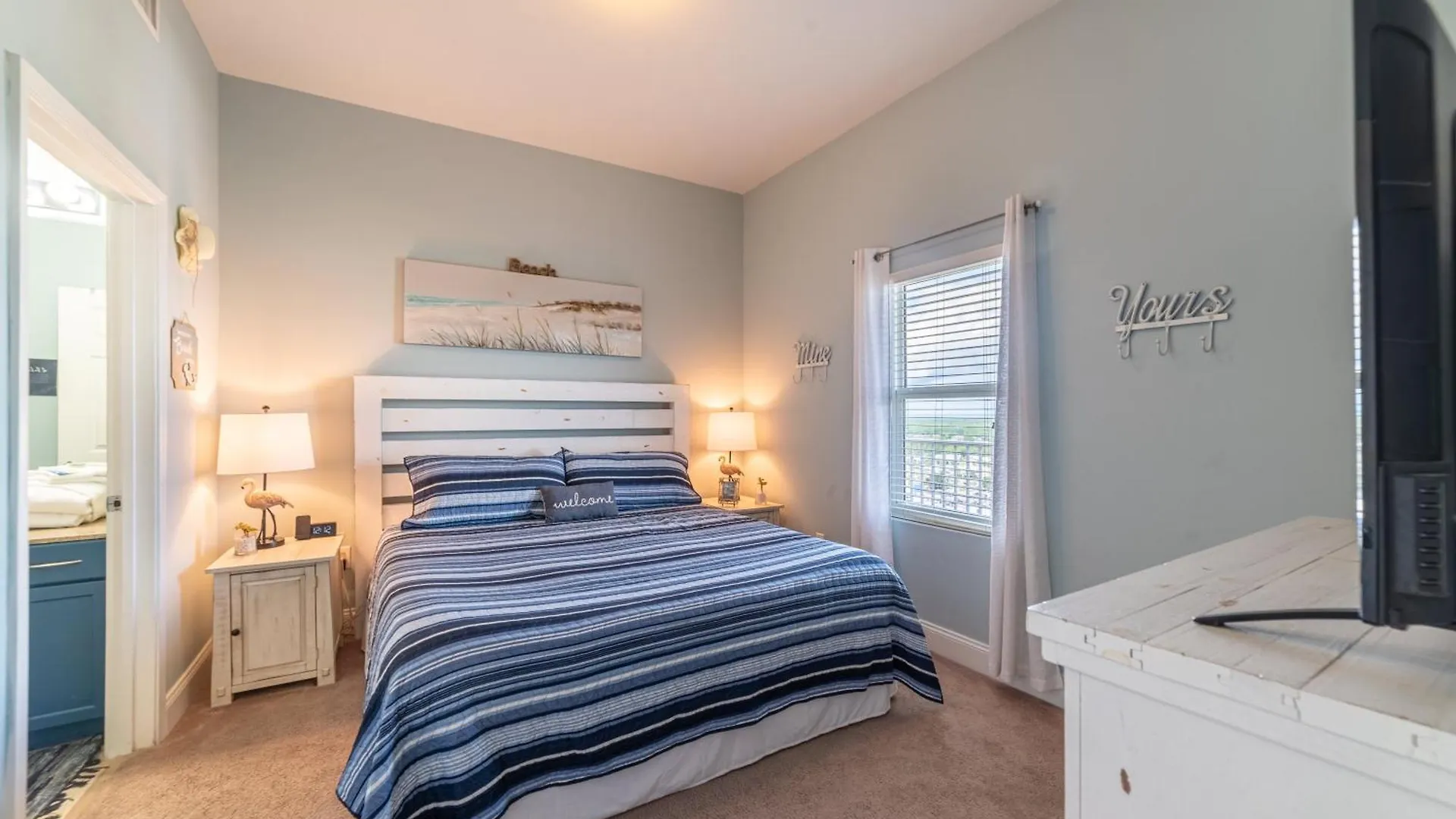 Laketown Wharf 2117 'High Tide' Panama City Beach Semesterbostad